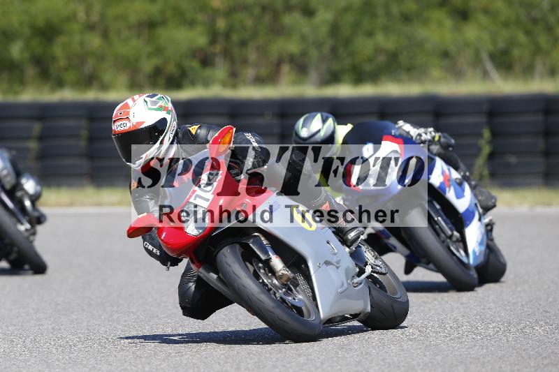 /Archiv-2025/48 25.08.2025 Cornu Master School ADR/gruen-vert/104